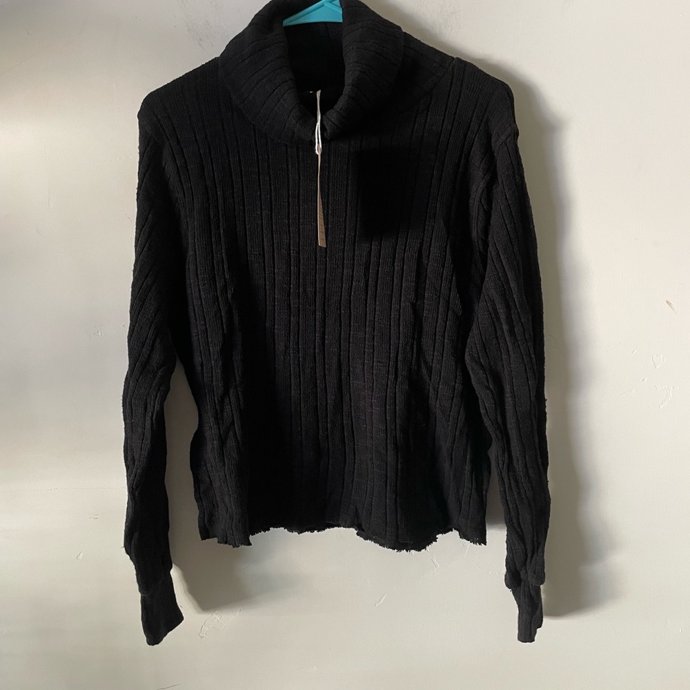 PROJECT SOCIAL T Los Angeles turtleneck long sleeves sweater. Size XS